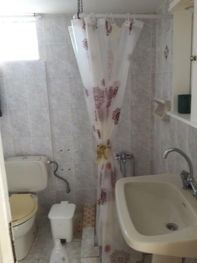 apt 30m from beach Amarynthos Exteriör bild