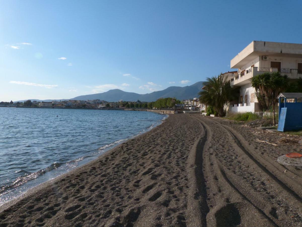 apt 30m from beach Amarynthos Exteriör bild